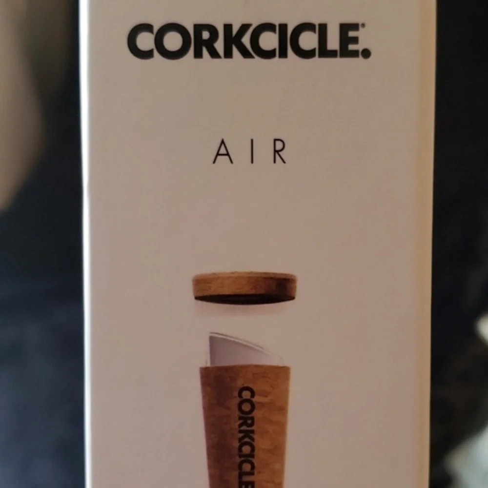 💜 NWT WINE‎ CORKCICLE AIR WINE New in Box 3 in 1 Wine Pourer